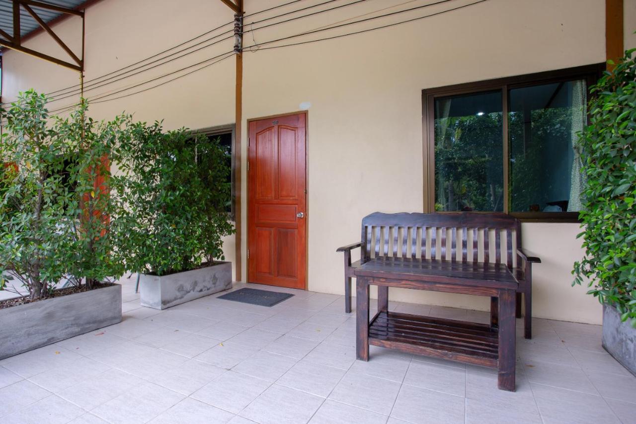 Oyo 909 Guiding Star Resort Chiang Mai Eksteriør billede