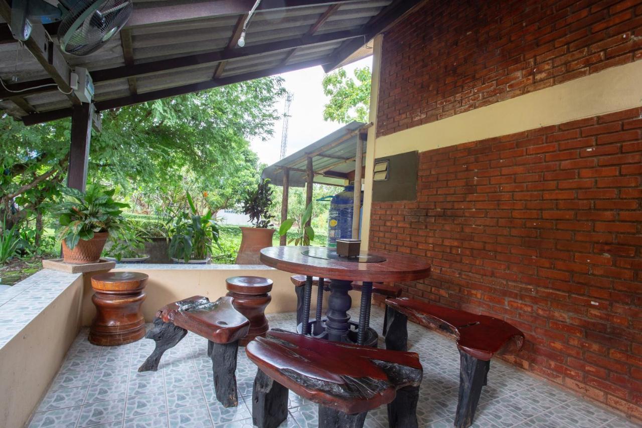 Oyo 909 Guiding Star Resort Chiang Mai Eksteriør billede