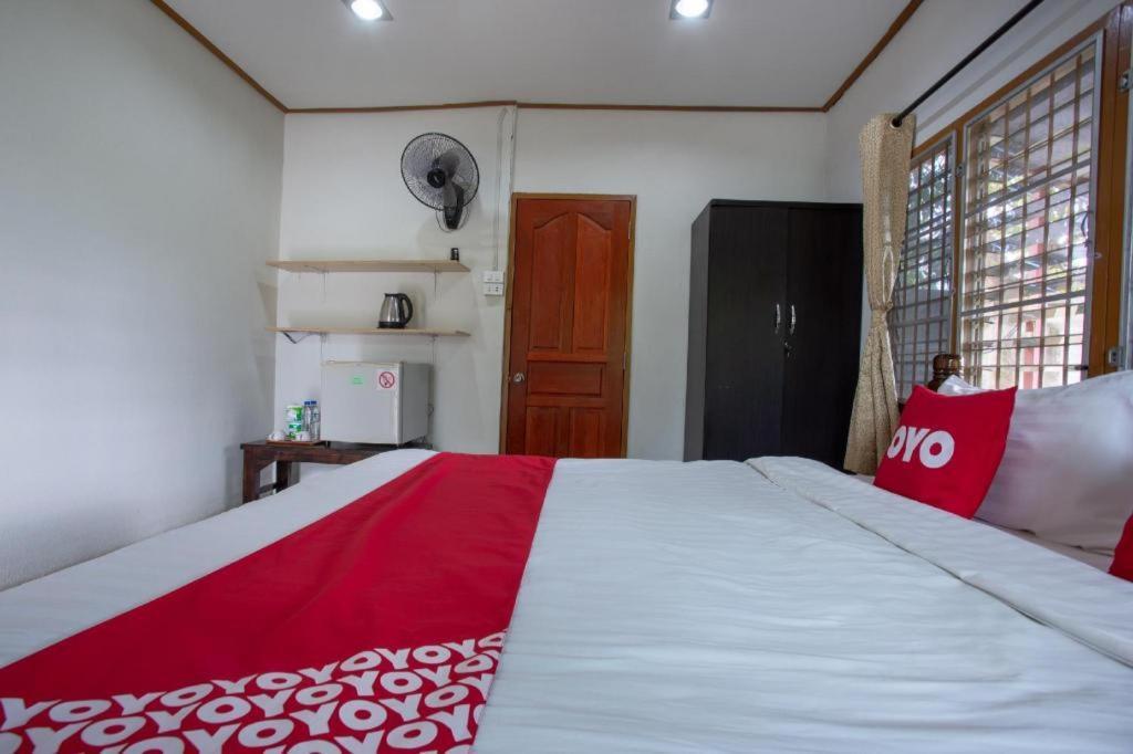 Oyo 909 Guiding Star Resort Chiang Mai Eksteriør billede