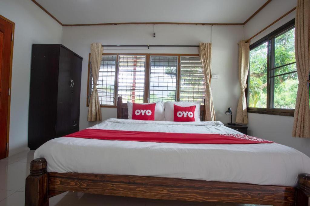Oyo 909 Guiding Star Resort Chiang Mai Eksteriør billede