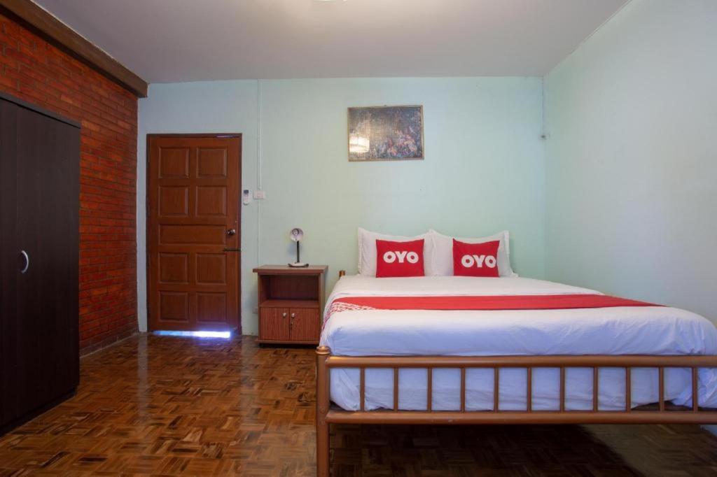 Oyo 909 Guiding Star Resort Chiang Mai Eksteriør billede