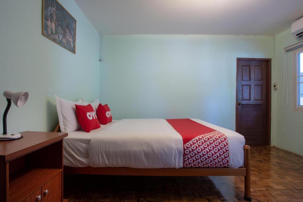 Oyo 909 Guiding Star Resort Chiang Mai Eksteriør billede
