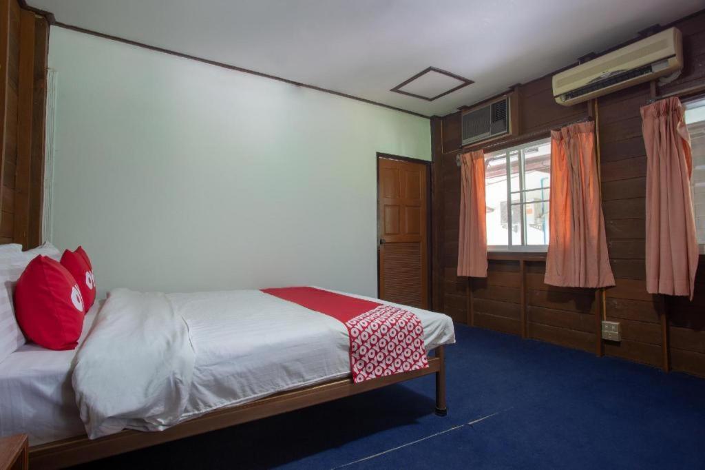Oyo 909 Guiding Star Resort Chiang Mai Eksteriør billede