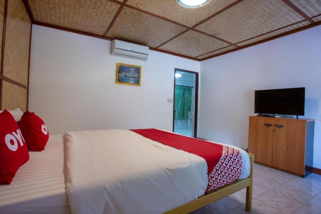Oyo 909 Guiding Star Resort Chiang Mai Eksteriør billede