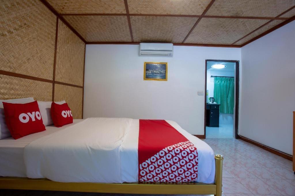 Oyo 909 Guiding Star Resort Chiang Mai Eksteriør billede